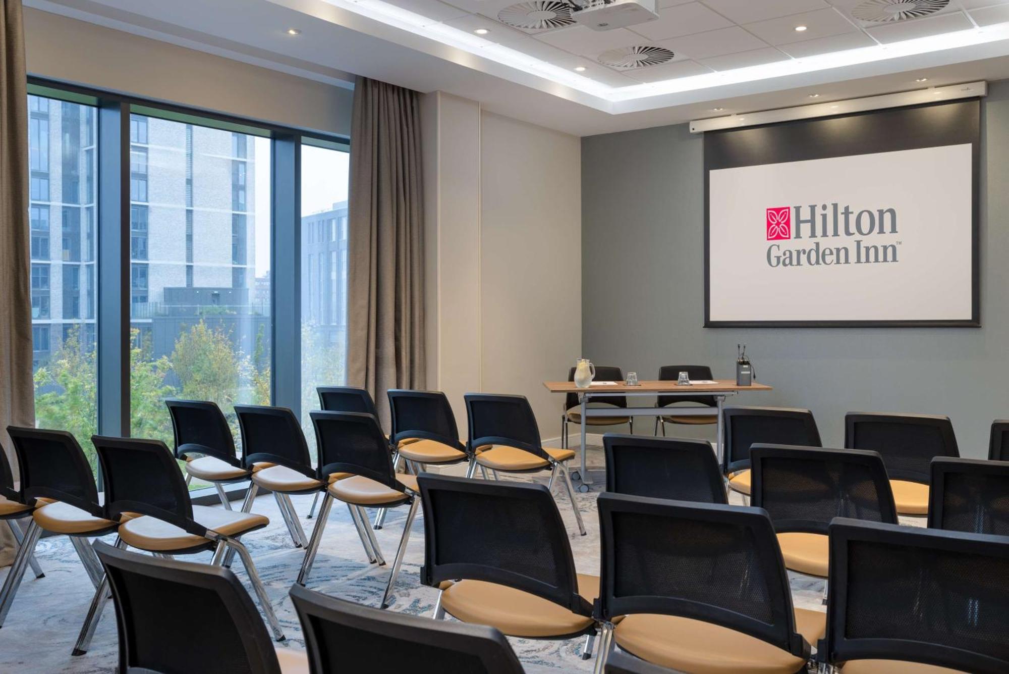 Hilton Garden Inn Stoke On Trent Exterior foto